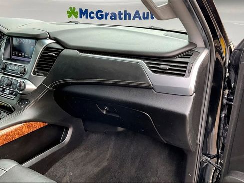 Used 2018 Chevrolet Suburban Premier image 28