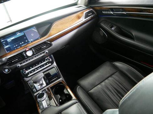Used 2017 Genesis G90 3.3T Premium AWD/4WD image 11