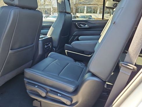 Used 2024 Chevrolet Tahoe Z71 w/ Luxury Package image 11