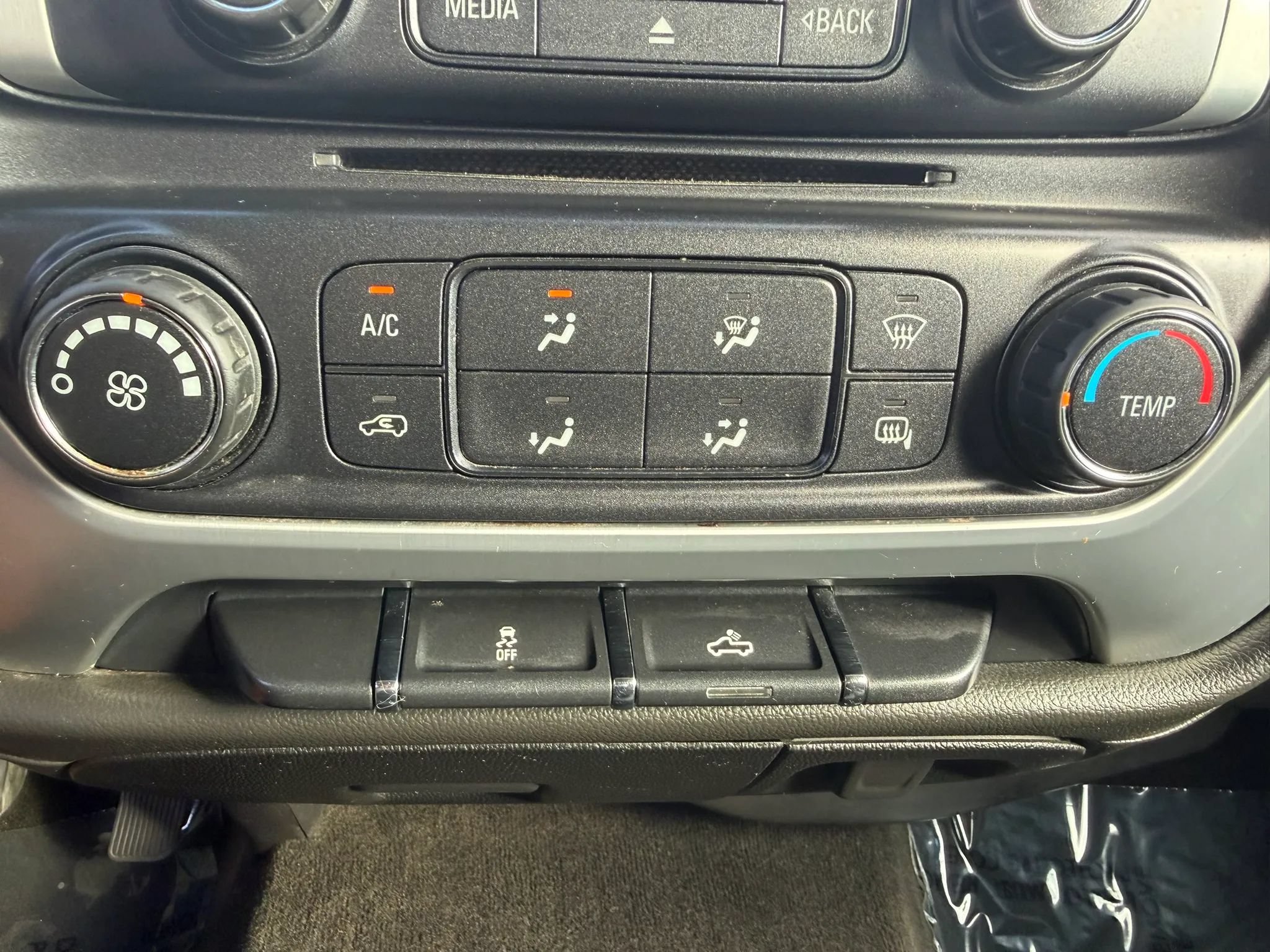 Used 2015 GMC Sierra 1500 SLE AWD/4WD image 41