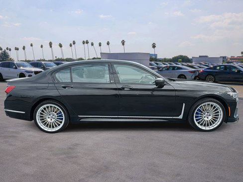 Used 2022 BMW ALPINA B7 xDrive w/ Luxury Rear Seating Package image 4