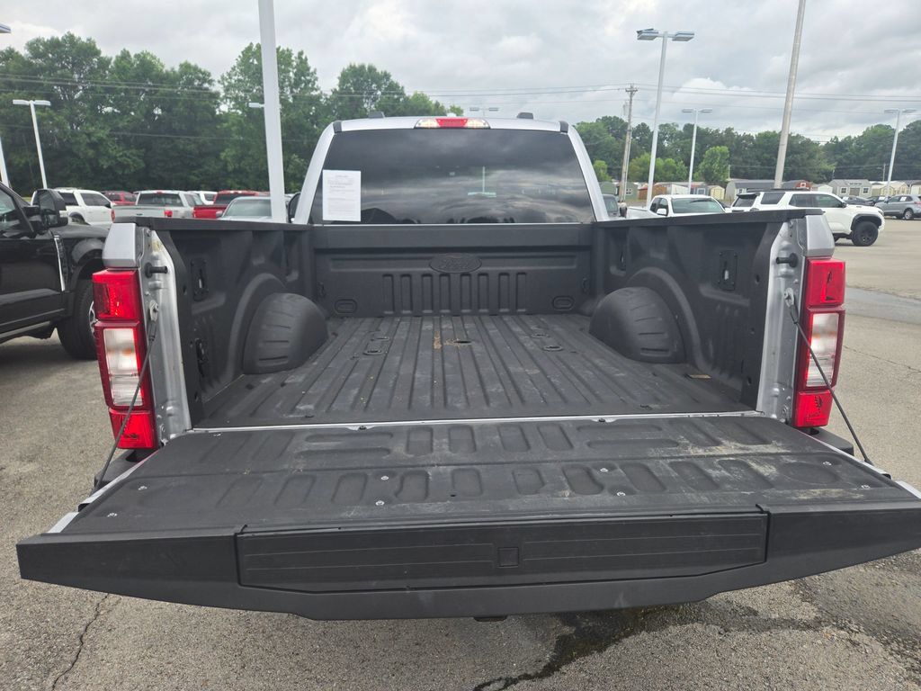Used 2022 Ford F250 XLT w/ XLT Premium Package RWD image 5