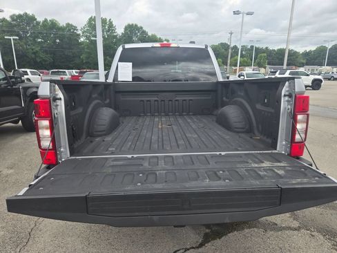 Used 2022 Ford F250 XLT w/ XLT Premium Package RWD image 5