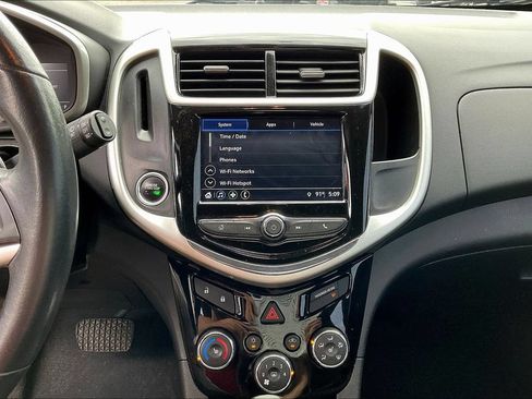 Used 2018 Chevrolet Sonic LT w/ Convenience Package FWD image 21