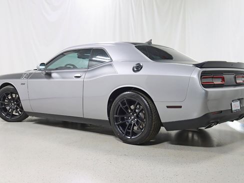Used 2018 Dodge Challenger T/A image 9
