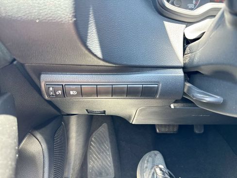 Used 2024 Toyota Corolla LE FWD image 18