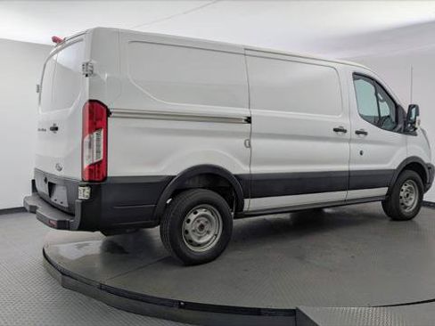Used 2017 Ford Transit 350 130 Low Roof RWD image 8