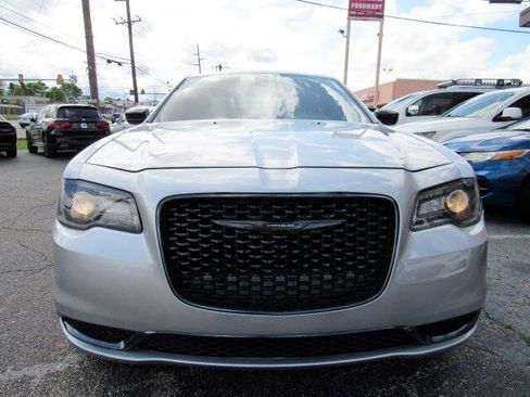 Used 2020 Chrysler 300 Touring w/ Sport Appearance Package image 2