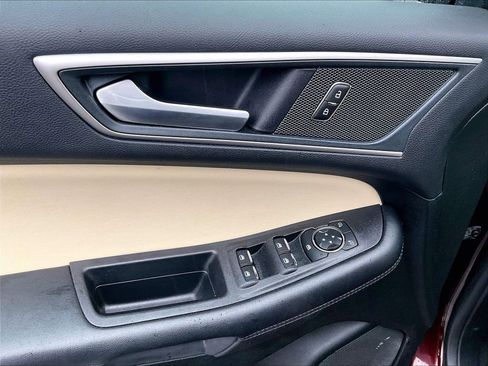 Used 2024 Ford Edge SEL w/ Convenience Package image 37