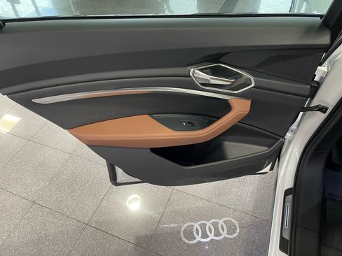 Used 2024 Audi Q8 e-tron Premium AWD/4WD image 31
