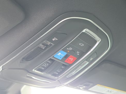 Used 2024 Jeep Grand Cherokee Altitude AWD/4WD image 29