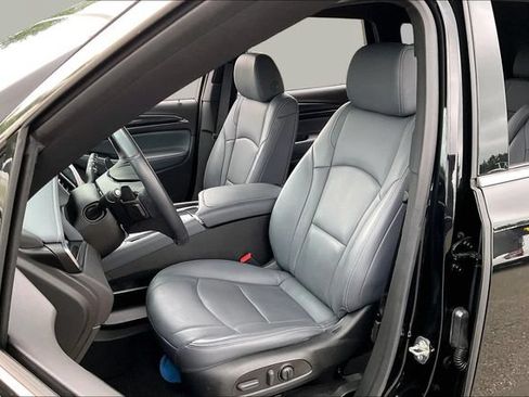 Used 2023 Buick Enclave Essence FWD image 15