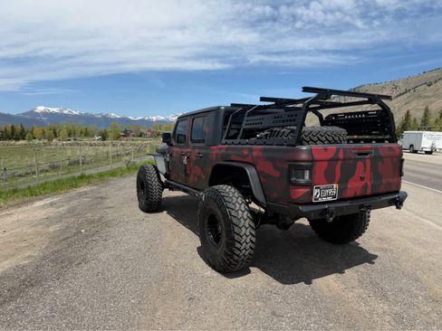 Used 2022 Jeep Gladiator Rubicon w/ Trailer Tow Package AWD/4WD image 12