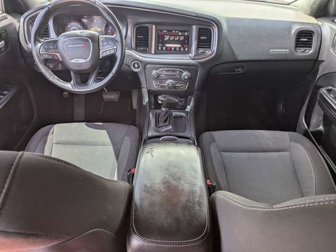 Used 2018 Dodge Charger SXT w/ Blacktop Package RWD image 14