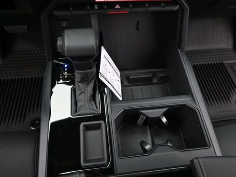 New 2026 Toyota Tundra SR image 7