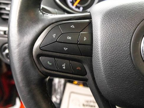 Used 2019 Jeep Cherokee Trailhawk image 19