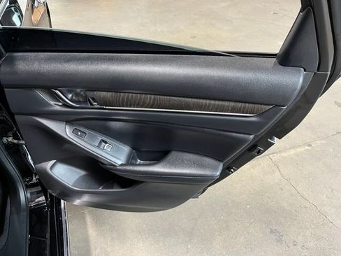 Used 2022 Honda Accord Touring image 15