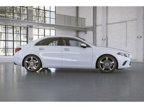 Certified 2022 Mercedes-Benz A 220 4MATIC image 16