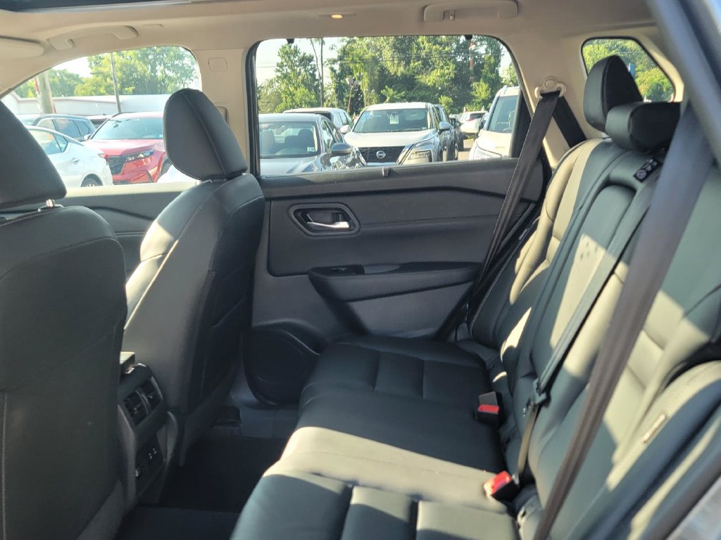 Used 2024 Nissan Rogue SL w/ SL Premium Package AWD/4WD image 18