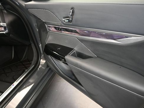 Certified 2026 BMW 740i w/ Executive Package RWD image 23