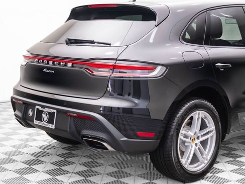 Certified 2025 Porsche Macan AWD/4WD image 28