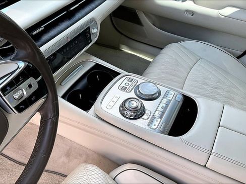Used 2023 Genesis G90 3.5T AWD/4WD image 15