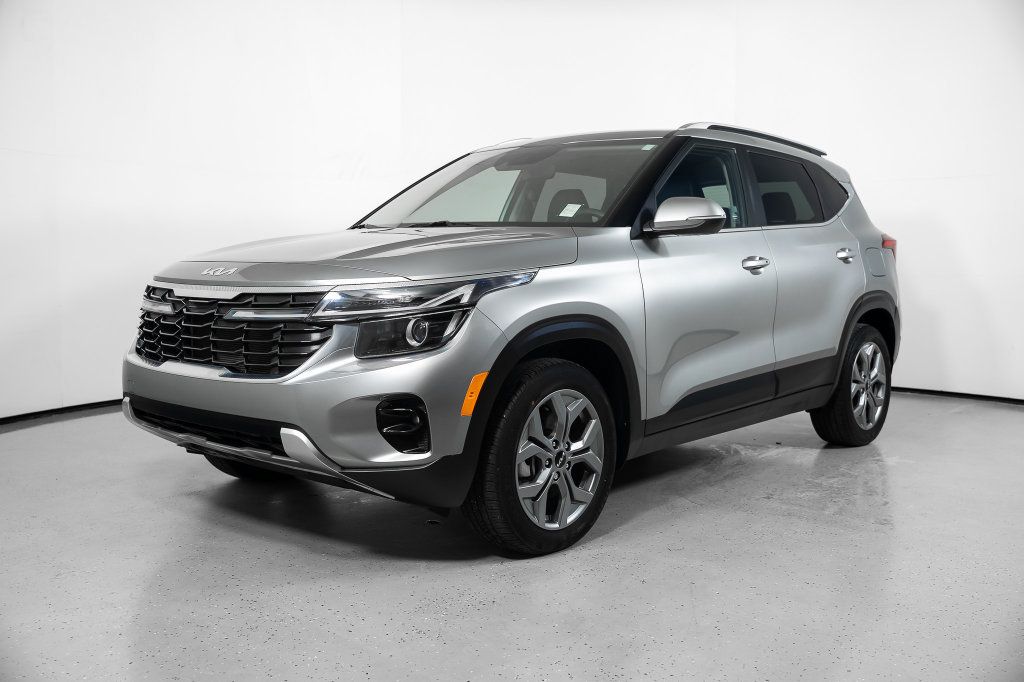 Used 2024 Kia Seltos S AWD/4WD image 14