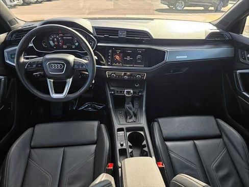 Used 2025 Audi Q3 2.0T Premium w/ Black Optic Sport Package AWD/4WD image 21
