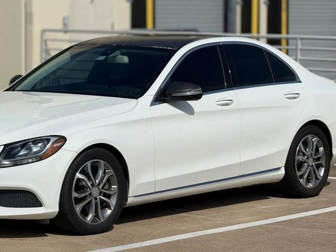 Used 2016 Mercedes-Benz C 300 Sedan image 4