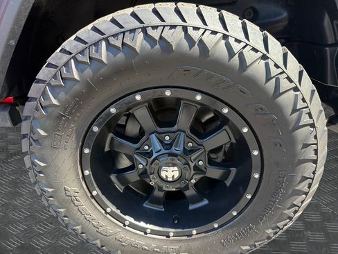 Used 2019 Jeep Wrangler Unlimited Sport S AWD/4WD image 19