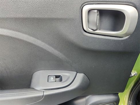 Certified 2024 Hyundai Venue SEL image 27