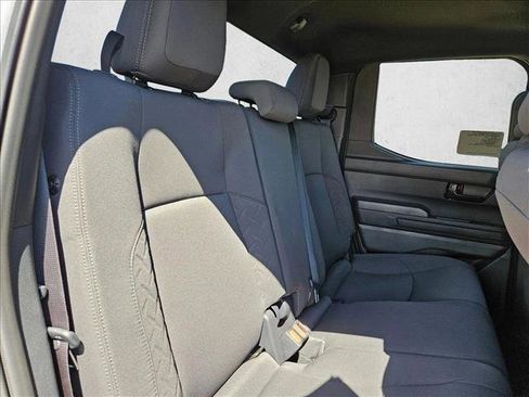 Used 2025 Toyota Tacoma SR5 AWD/4WD image 18