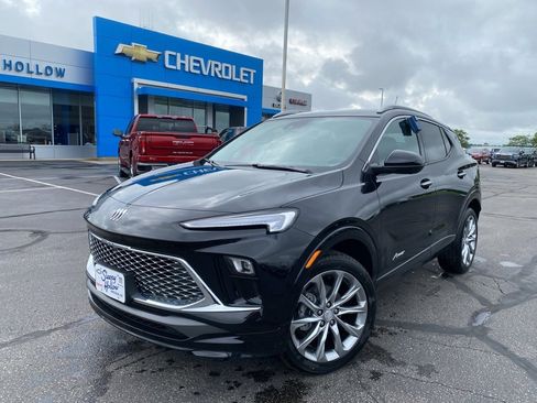 Used 2024 Buick Encore GX Avenir w/ Avenir Technology Package image 1
