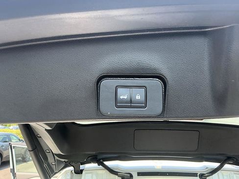 Certified 2023 Nissan Rogue SV w/ SV Premium B Package FWD image 27