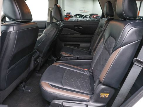 Used 2023 Nissan Pathfinder Platinum AWD/4WD image 21