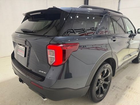Used 2024 Ford Explorer ST-Line w/ Class IV Trailer Tow Package AWD/4WD image 8