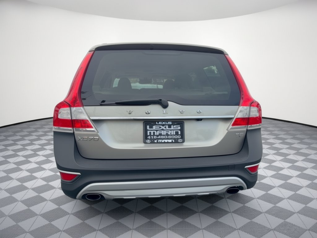 Used 2016 Volvo XC70 T5 Platinum w/ Protection Package FWD image 11