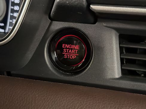 Certified 2025 Honda Pilot Elite image 18