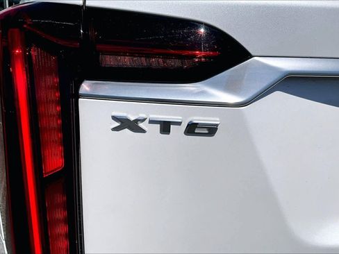 Used 2024 Cadillac XT6 Luxury FWD image 32