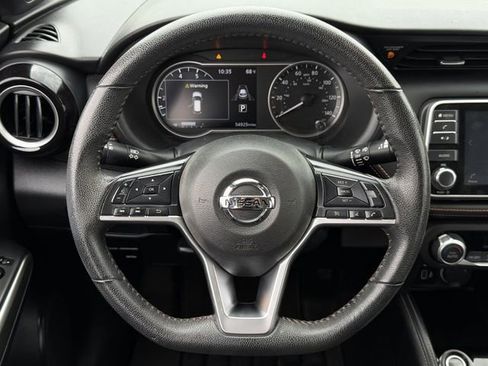 Used 2020 Nissan Kicks SR image 13