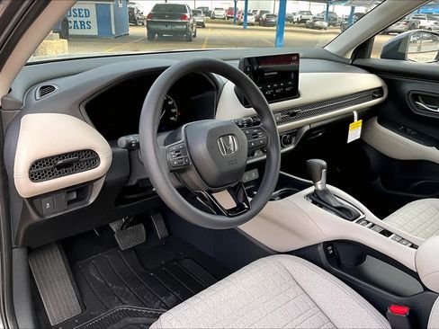 New 2026 Honda HR-V LX image 8