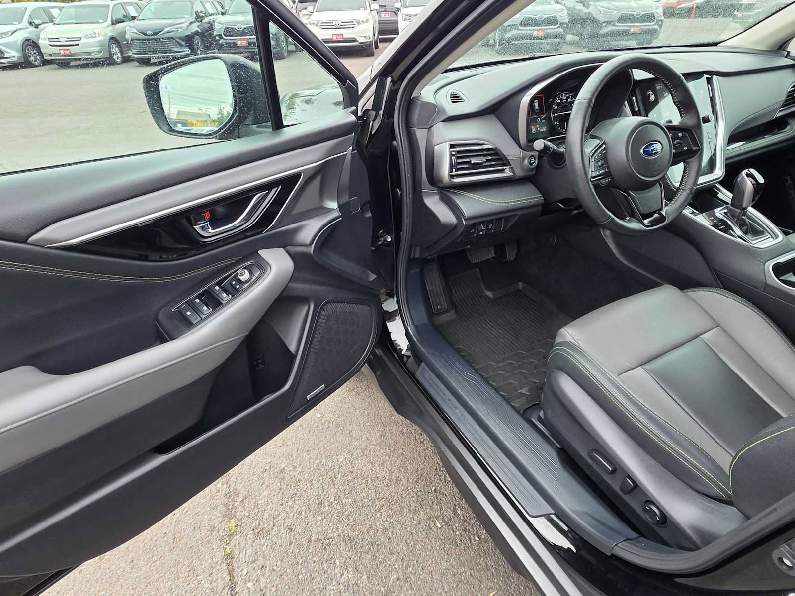 Used 2025 Subaru Outback Onyx Edition AWD/4WD image 20