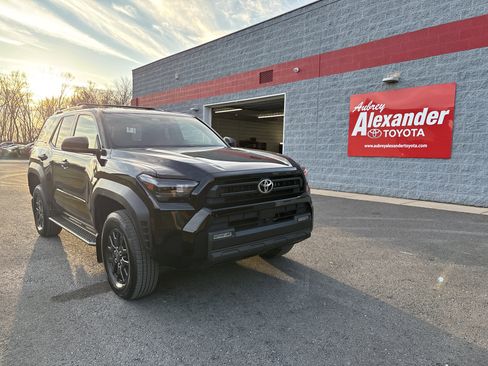 Certified 2025 Toyota 4Runner SR5 image 1