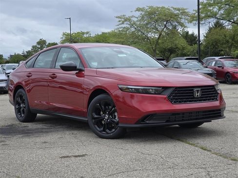 New 2025 Honda Accord SE image 2