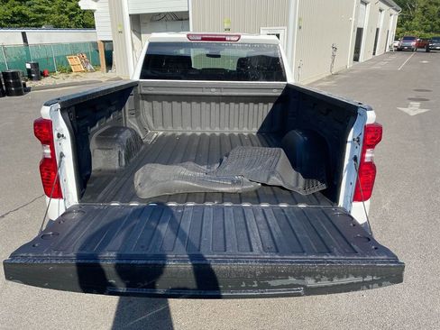 Used 2023 Chevrolet Silverado 1500 Custom image 24
