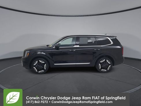 Used 2025 Kia Telluride S AWD/4WD image 9