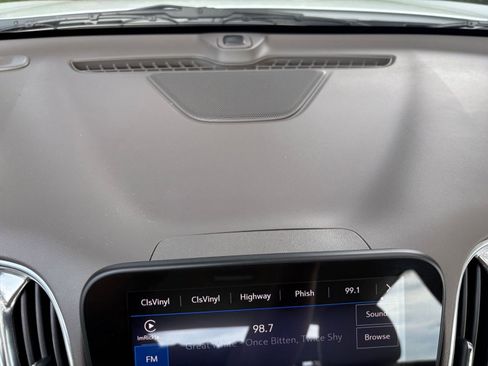 Used 2024 Chevrolet Malibu LT image 18