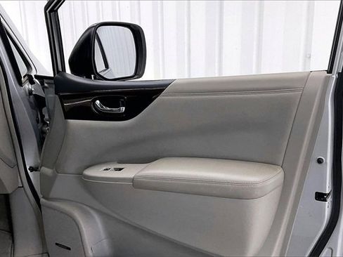 Used 2013 Nissan Quest SL image 22