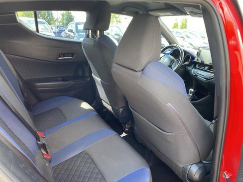 Used 2021 Toyota C-HR XLE image 22