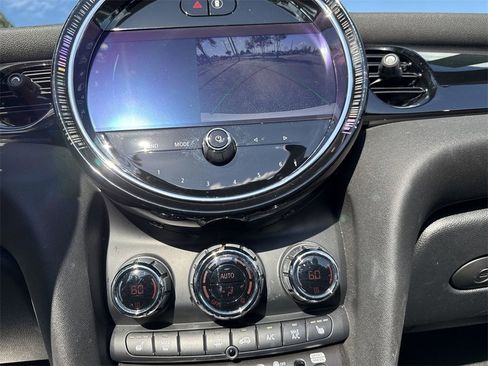 Used 2023 MINI Cooper S image 21
